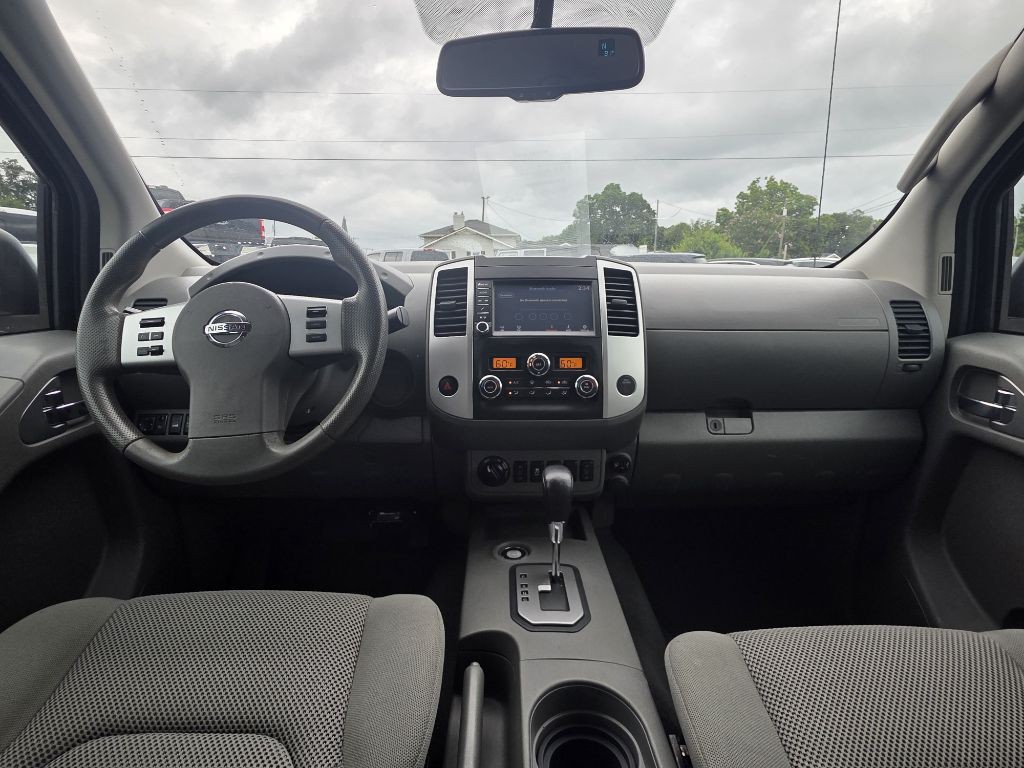 2021 Nissan Frontier Image 1