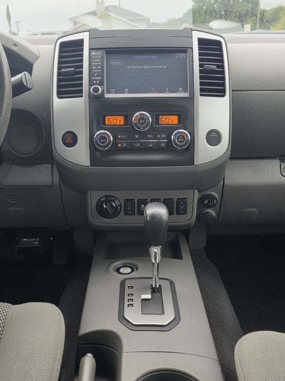 2021 Nissan Frontier Image 8