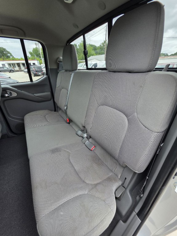 2021 Nissan Frontier Image 10