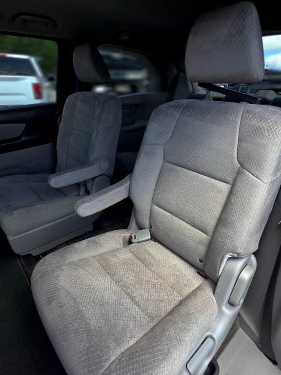 2016 Honda Odyssey Image 9