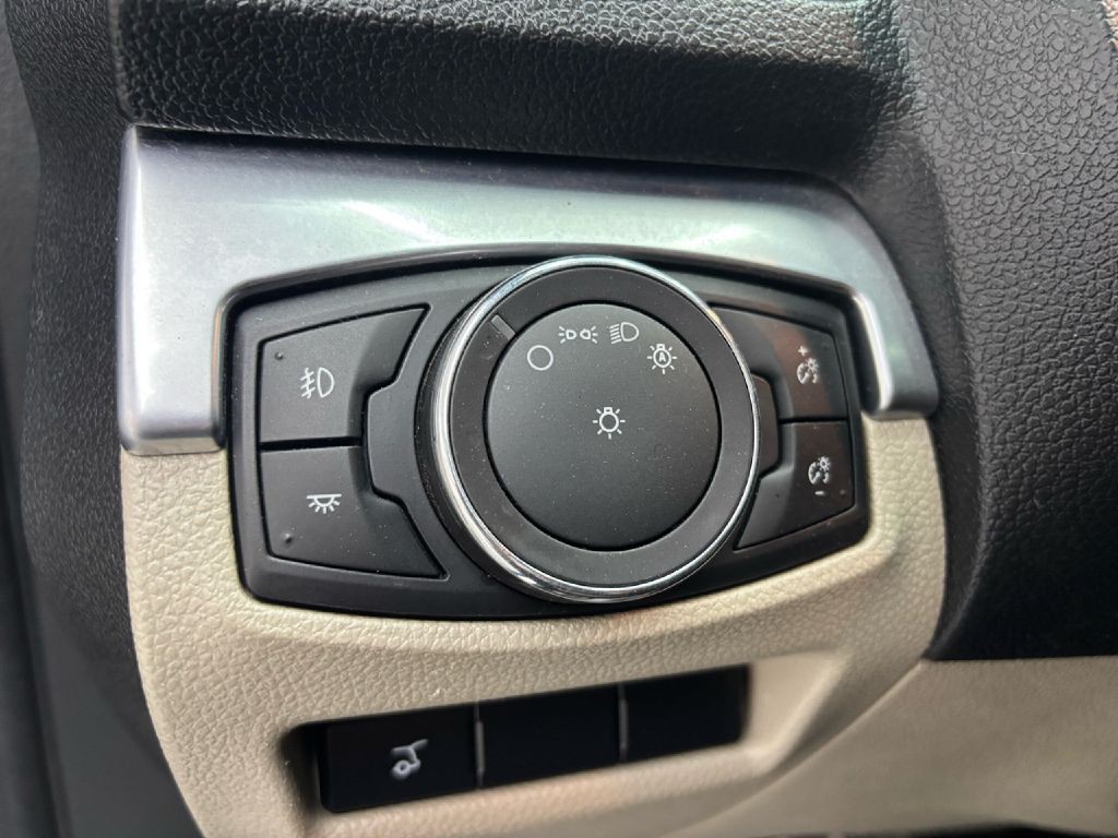 2018 Ford Explorer Image 15
