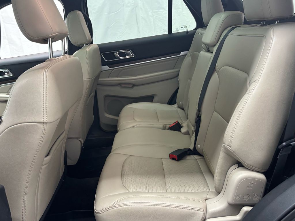 2018 Ford Explorer Image 25
