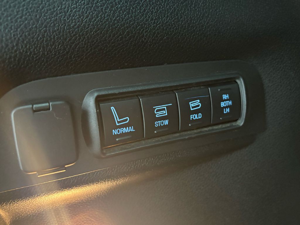 2018 Ford Explorer Image 30