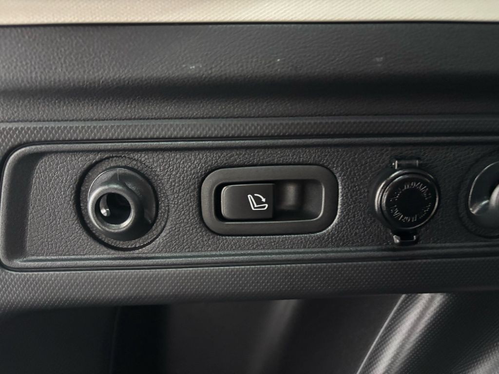 2021 Subaru Forester Image 35