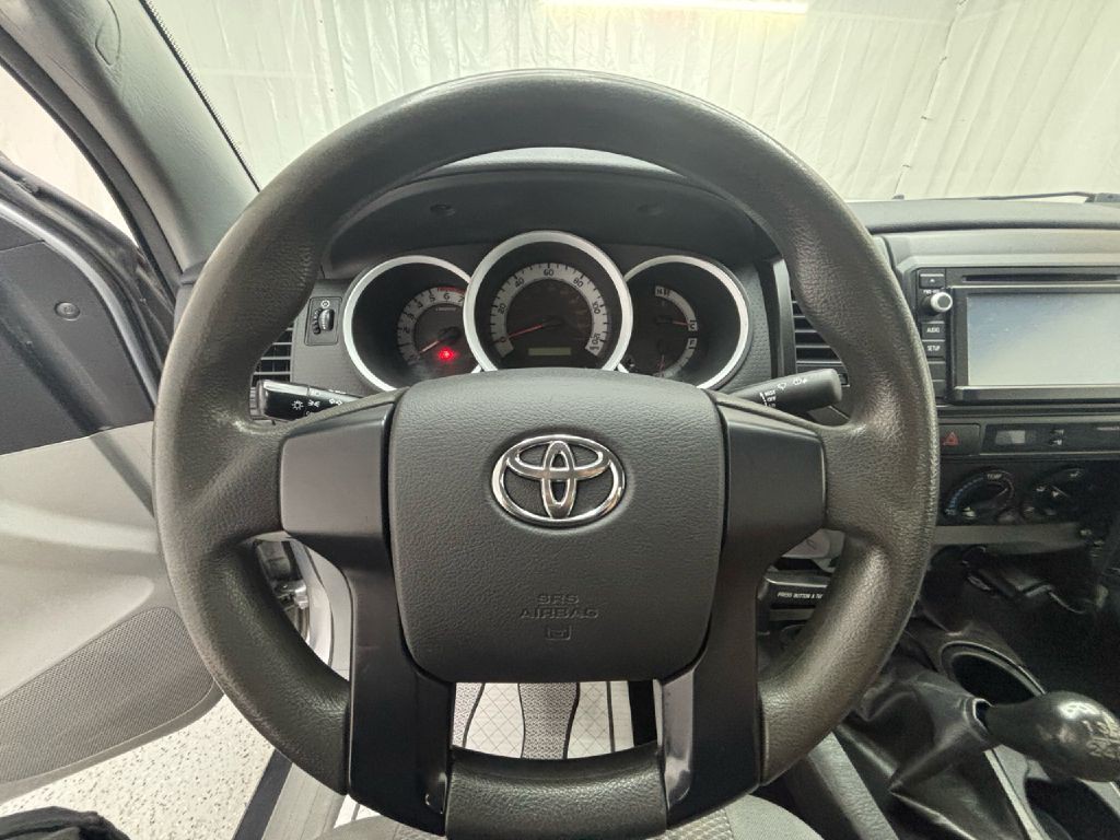 2014 Toyota Tacoma Image 12