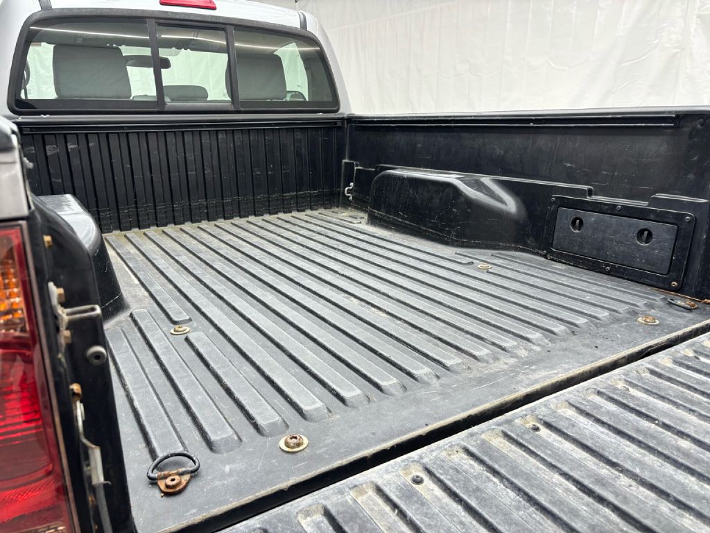 2014 Toyota Tacoma Image 21