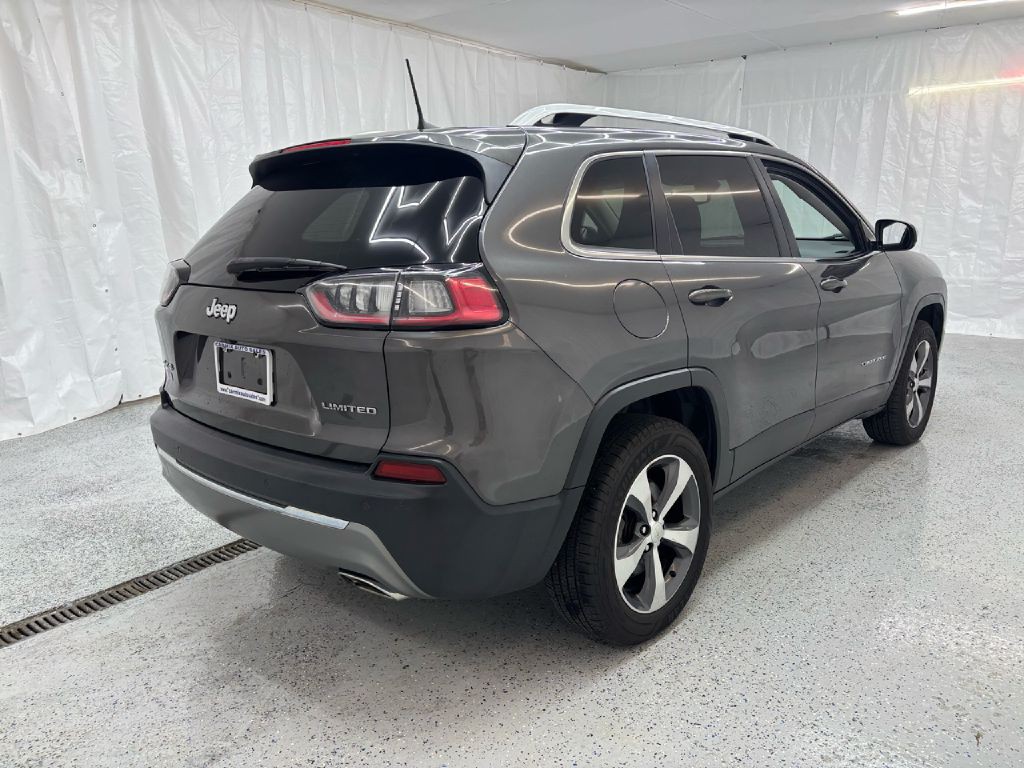 2019 Jeep Cherokee Image 3