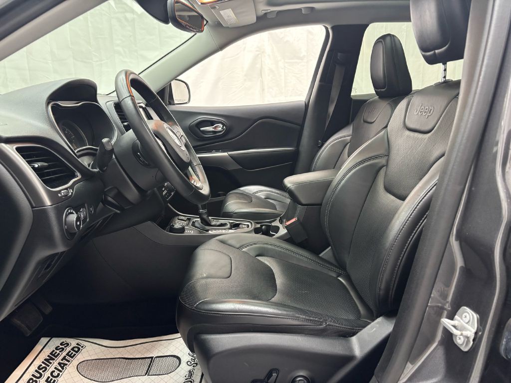 2019 Jeep Cherokee Image 9