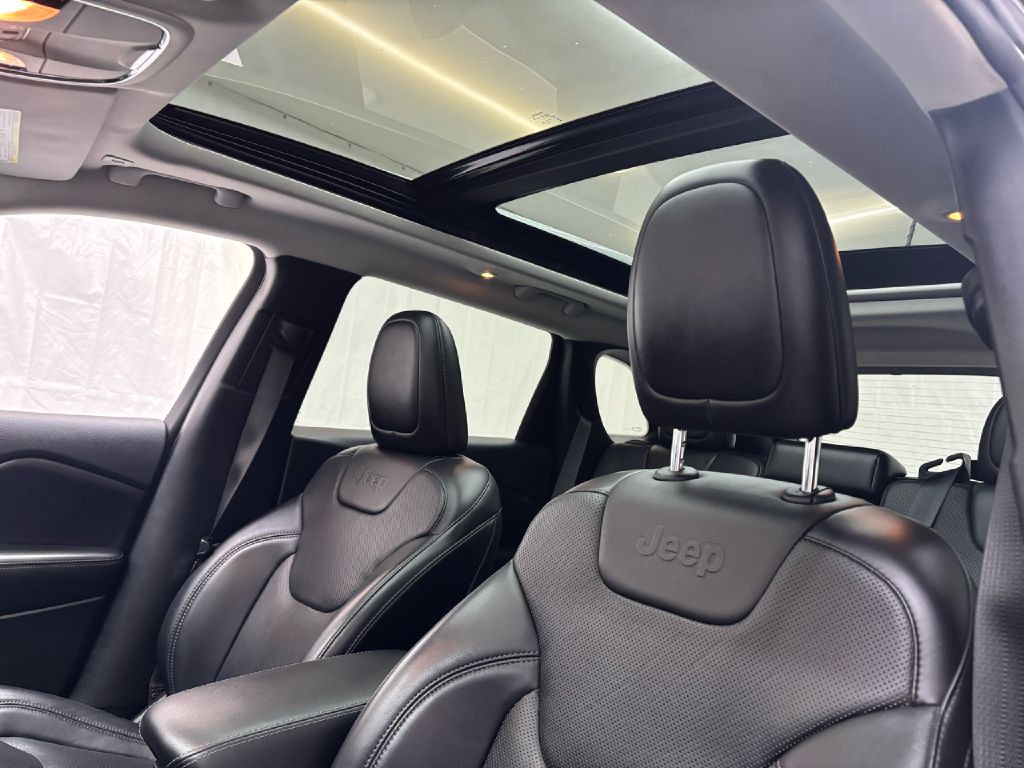 2019 Jeep Cherokee Image 11