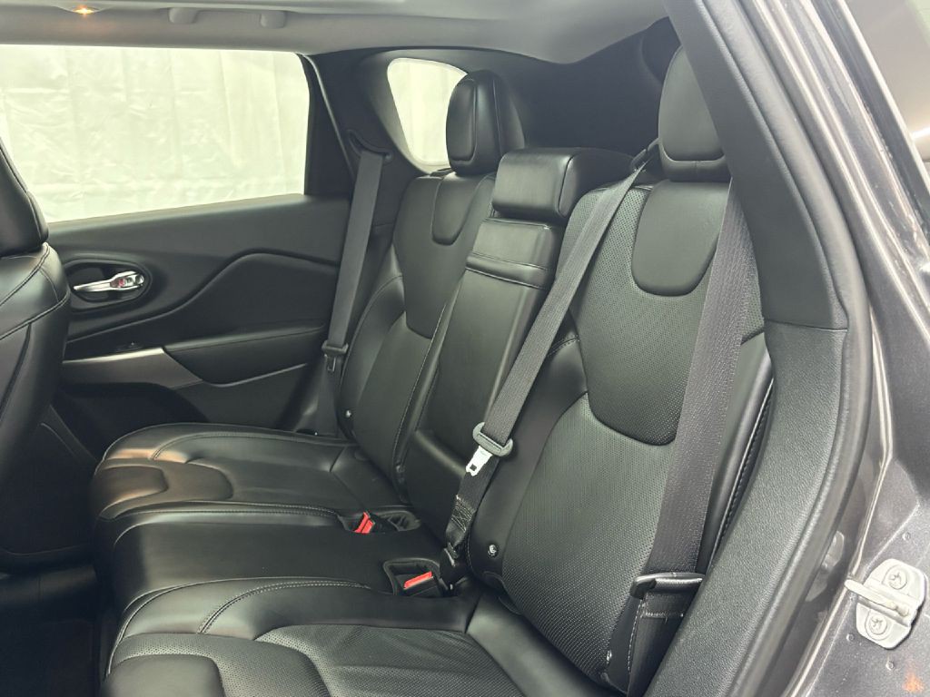 2019 Jeep Cherokee Image 25