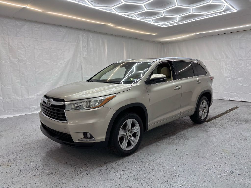 2015 Toyota Highlander Image 7