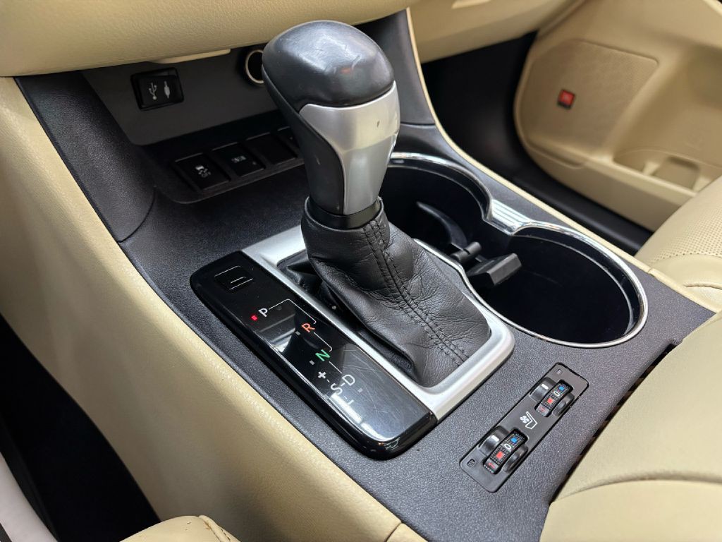 2015 Toyota Highlander Image 25