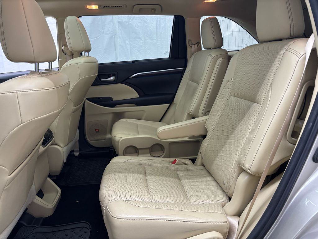 2015 Toyota Highlander Image 33
