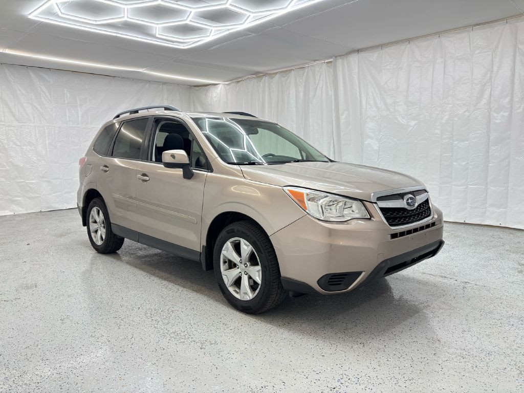 2015 Subaru Forester Image 1