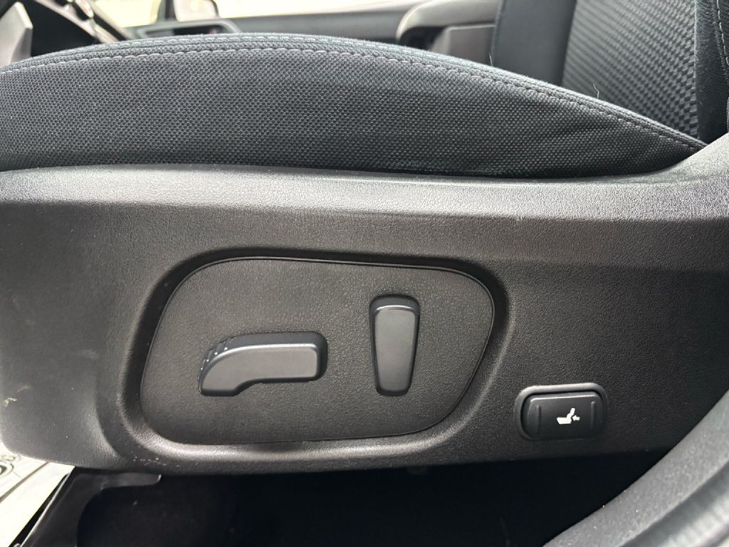 2015 Subaru Forester Image 16