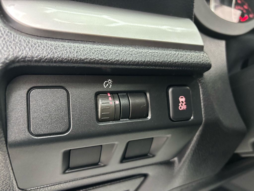 2015 Subaru Forester Image 17