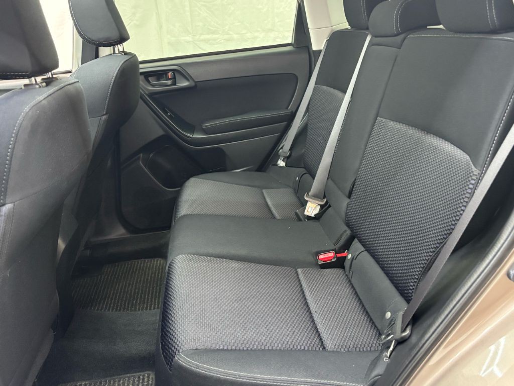 2015 Subaru Forester Image 25
