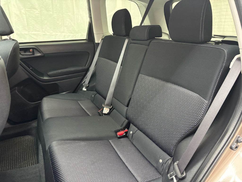 2015 Subaru Forester Image 26