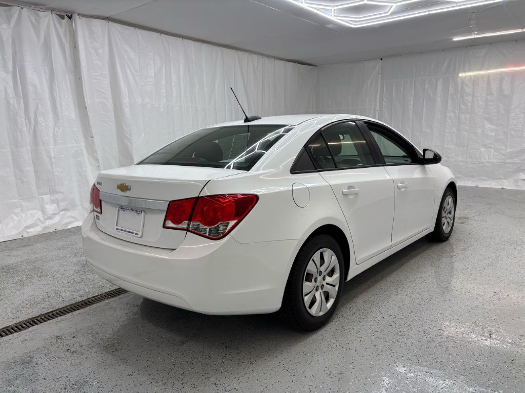 2016 Chevrolet Cruze Image 3