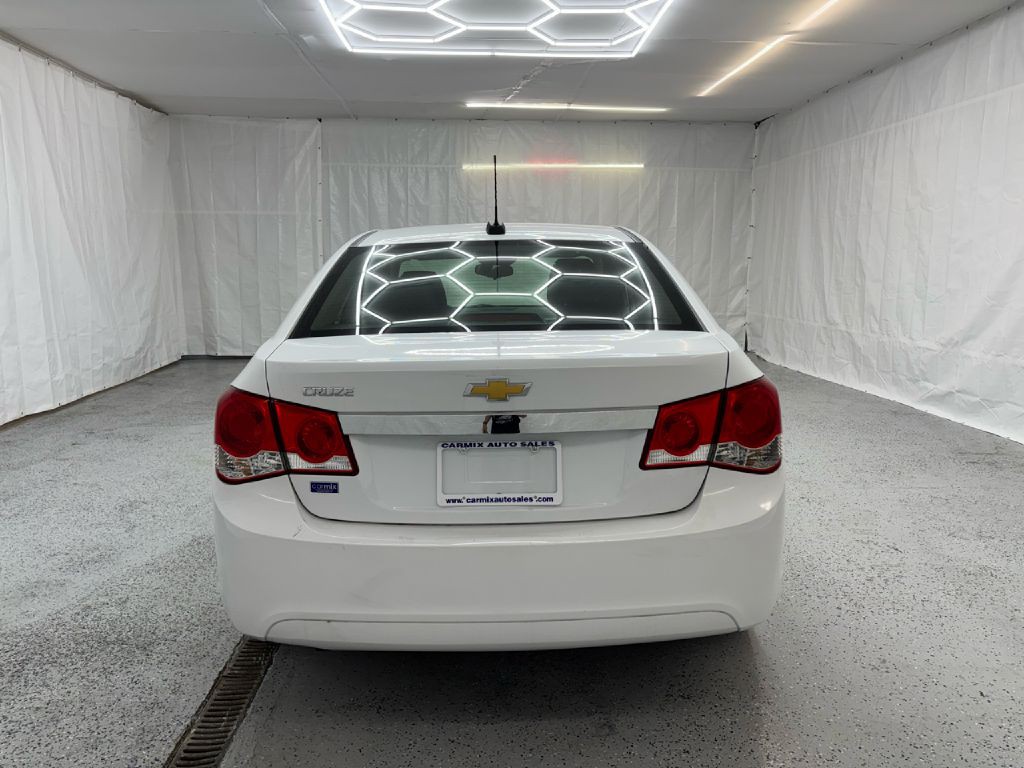 2016 Chevrolet Cruze Image 4