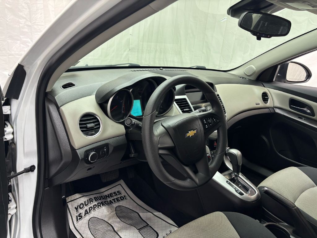 2016 Chevrolet Cruze Image 10