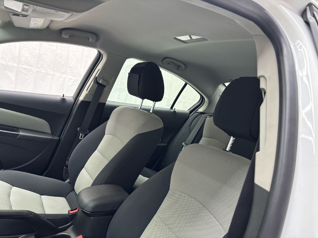 2016 Chevrolet Cruze Image 11