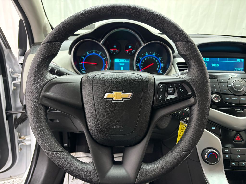 2016 Chevrolet Cruze Image 13