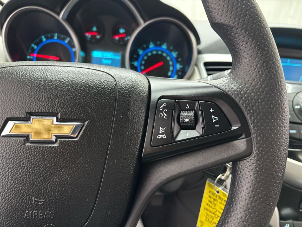 2016 Chevrolet Cruze Image 14