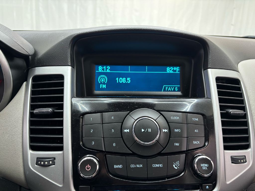 2016 Chevrolet Cruze Image 16