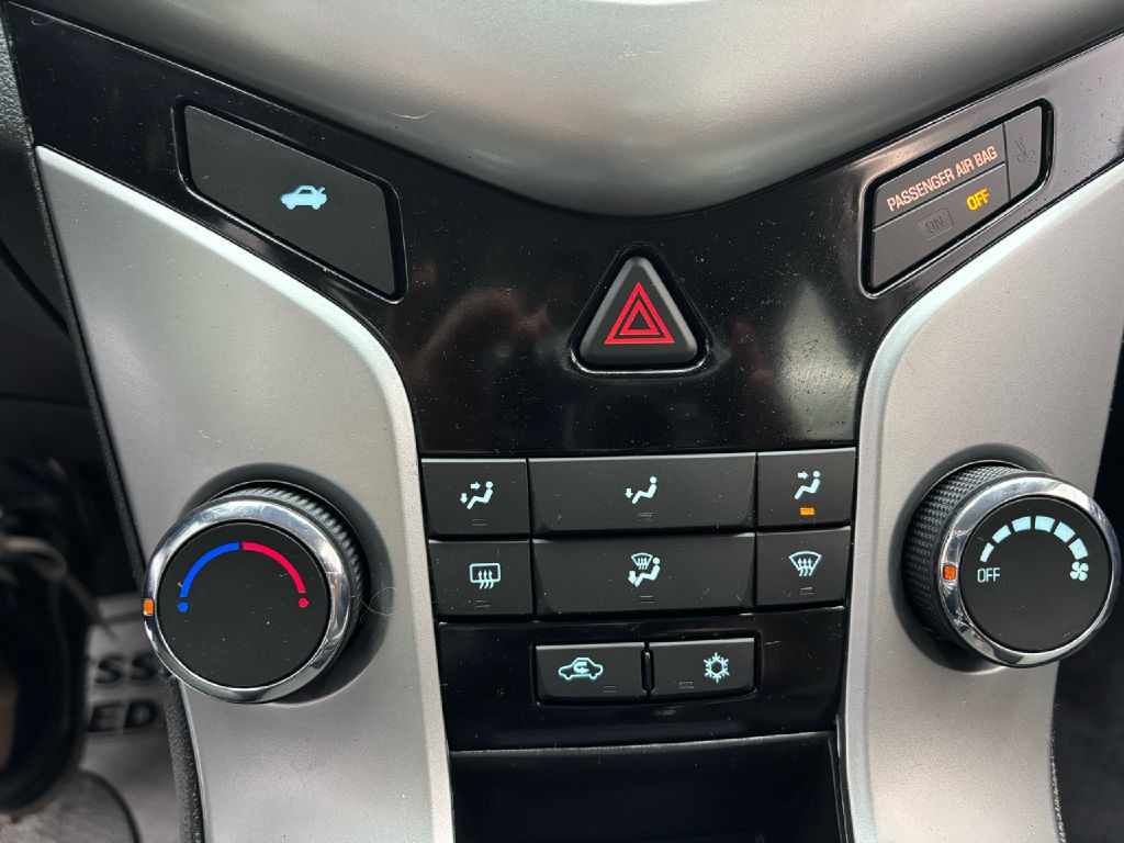 2016 Chevrolet Cruze Image 17