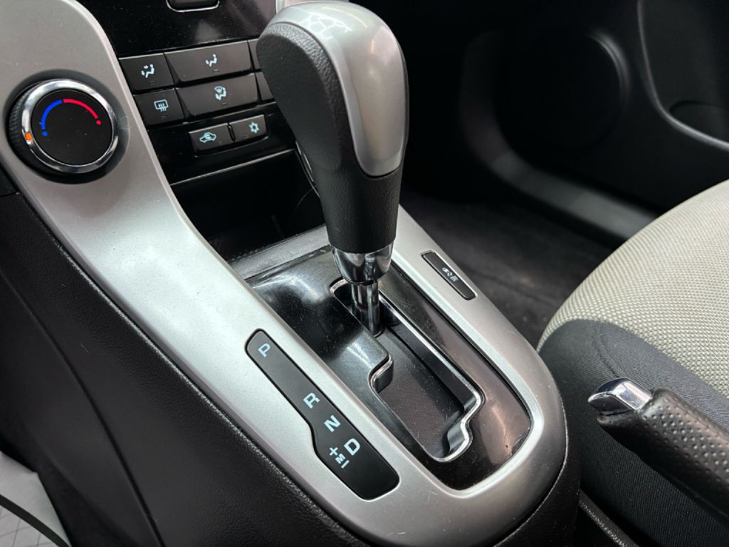 2016 Chevrolet Cruze Image 18
