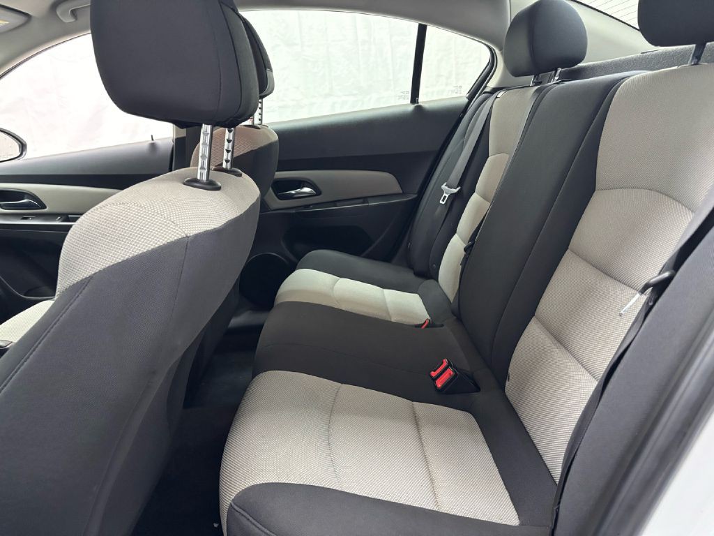 2016 Chevrolet Cruze Image 21