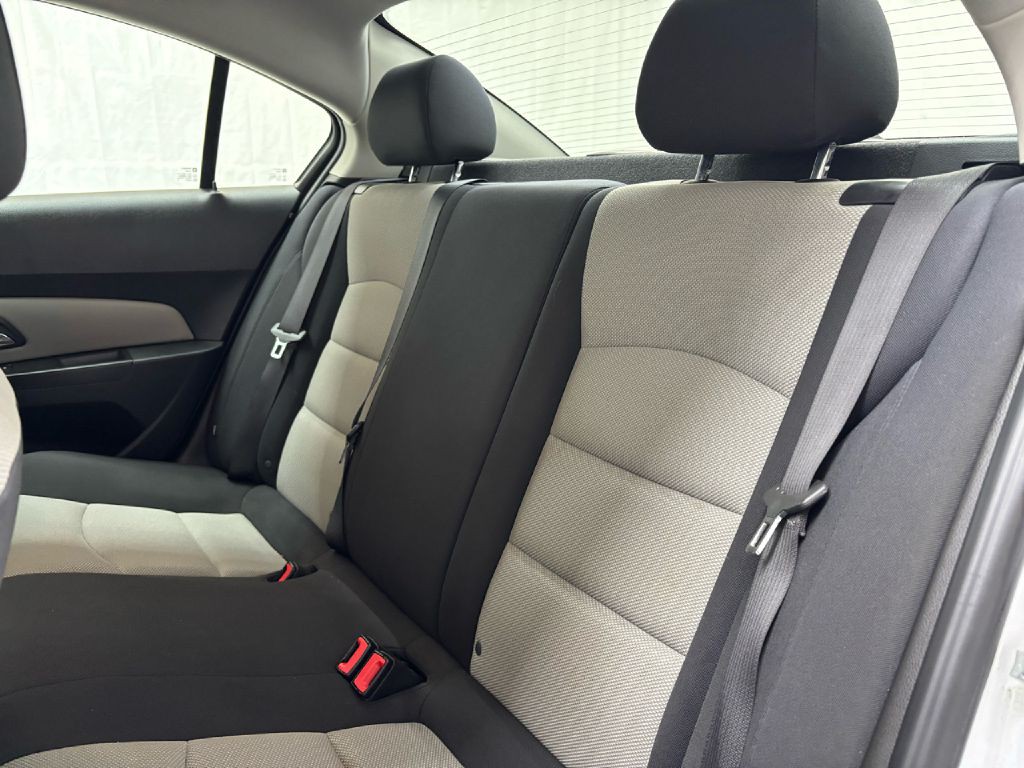 2016 Chevrolet Cruze Image 22