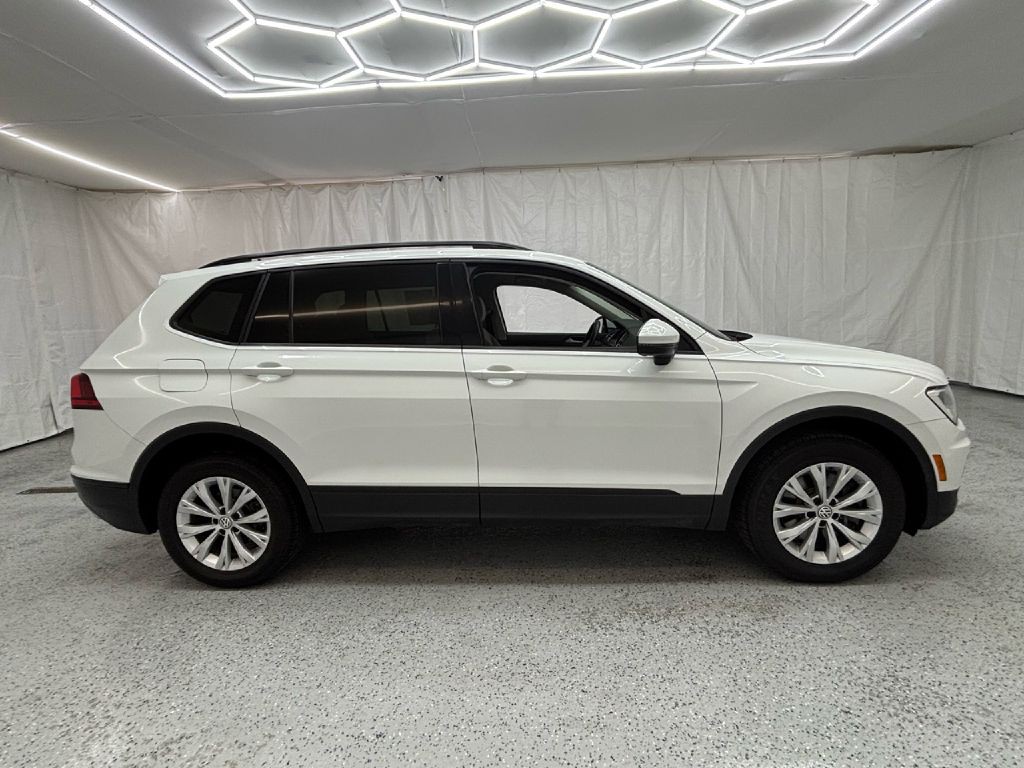 2020 Volkswagen Tiguan Image 2