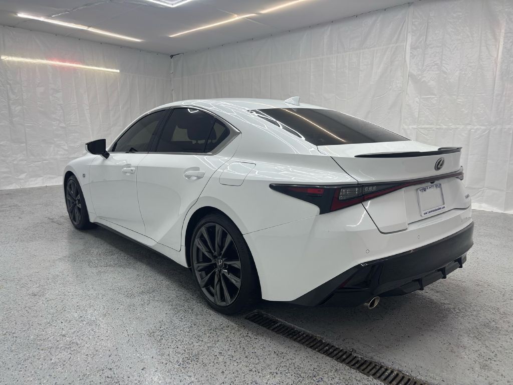 2023 Lexus IS Image 5