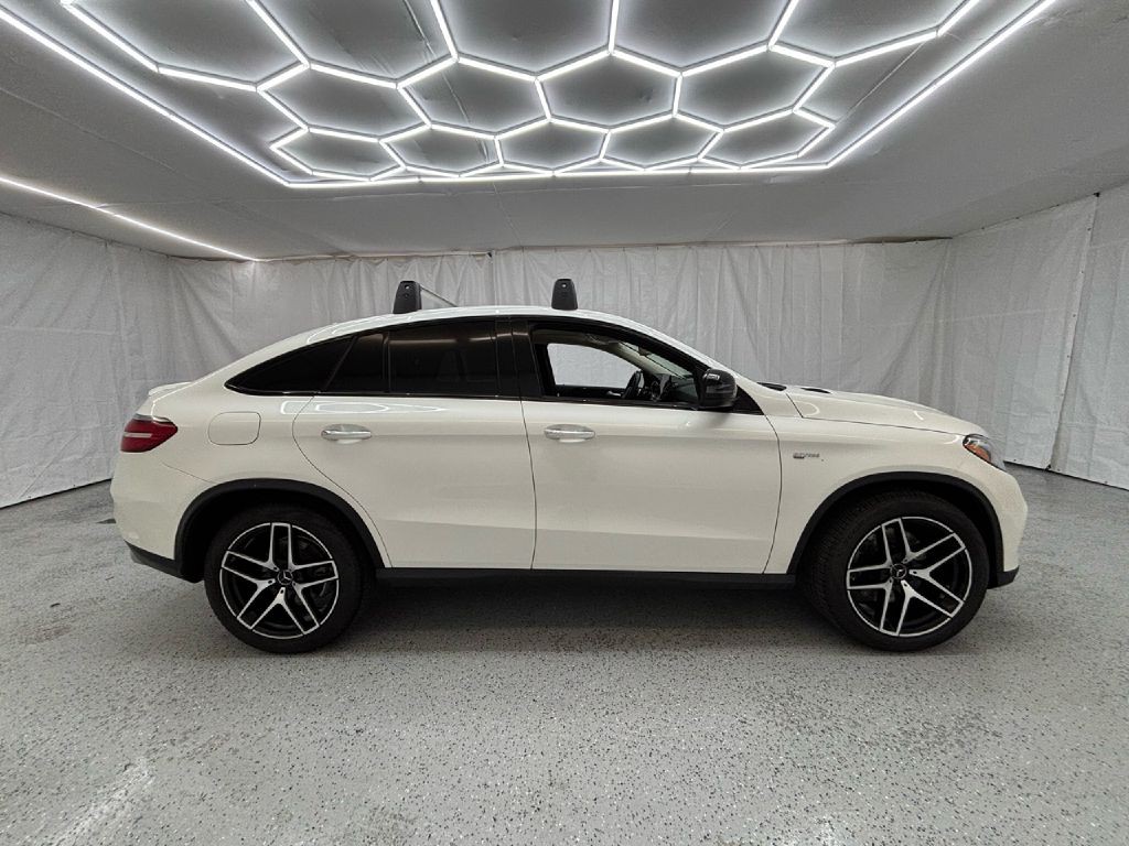 2019 Mercedes-Benz GLE-Class Image 2