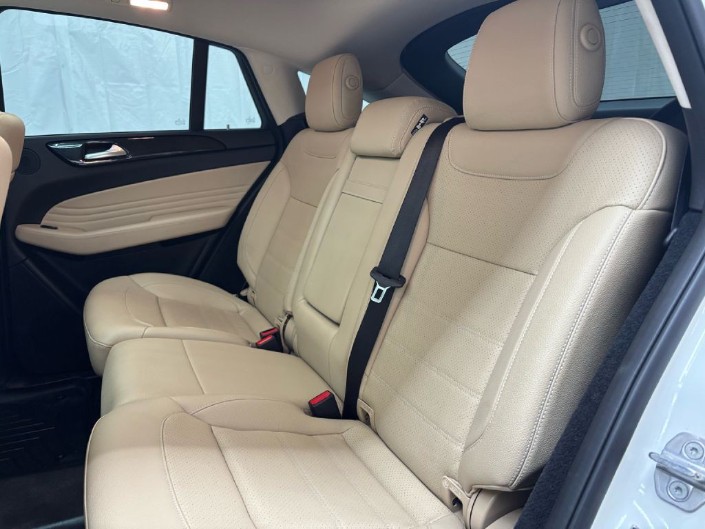 2019 Mercedes-Benz GLE-Class Image 30