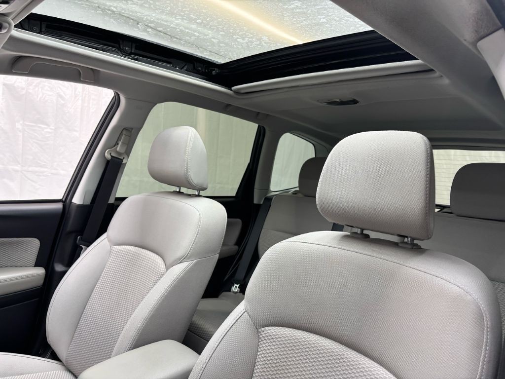 2017 Subaru Forester Image 11