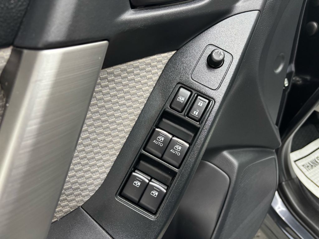 2017 Subaru Forester Image 13