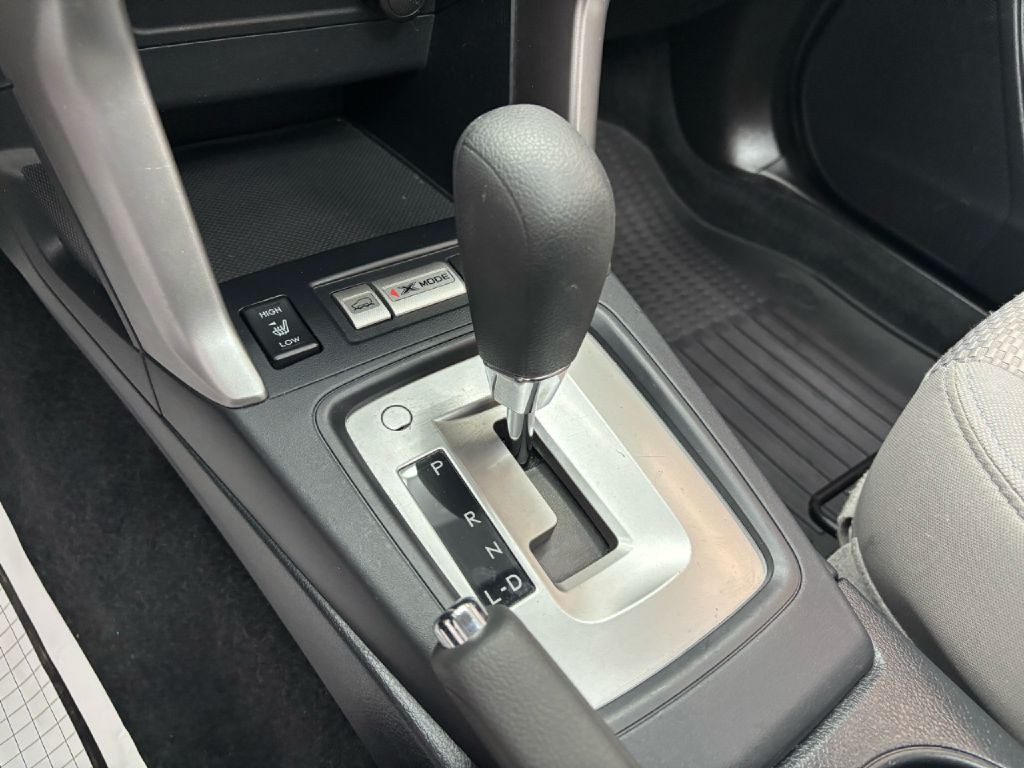 2017 Subaru Forester Image 24