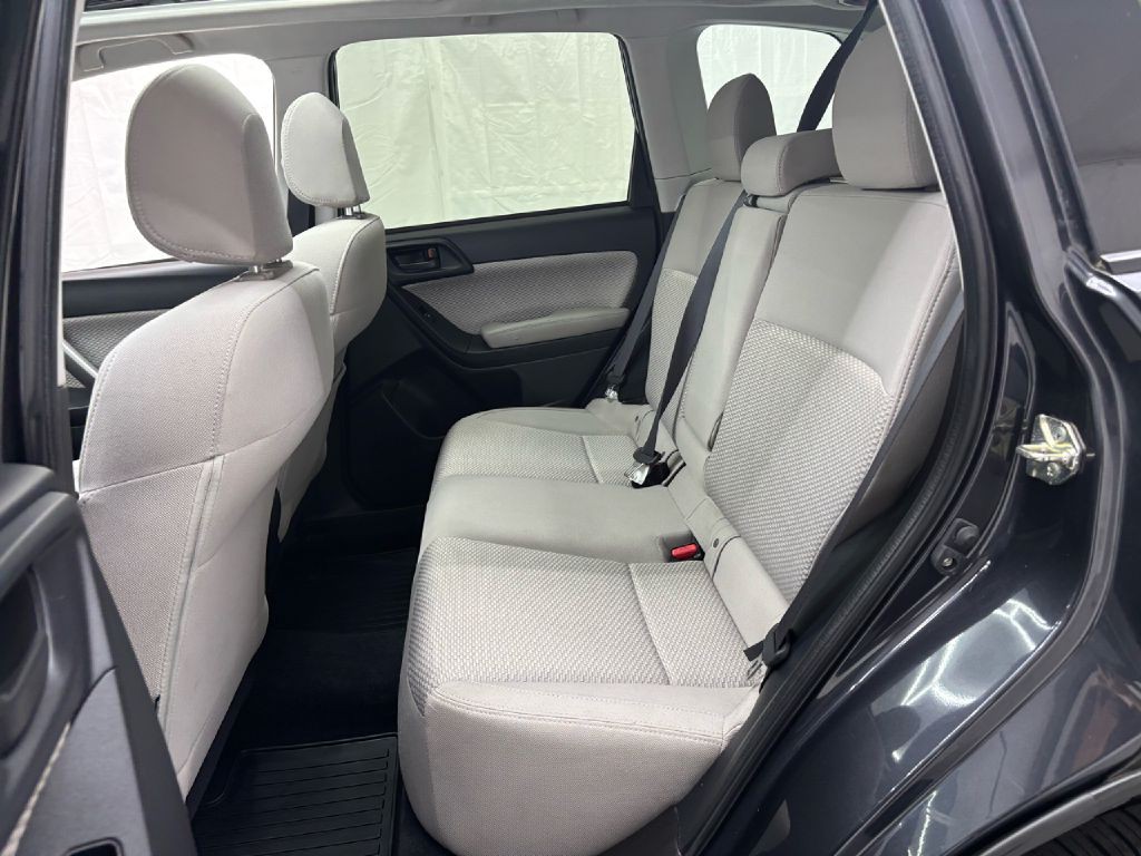 2017 Subaru Forester Image 25