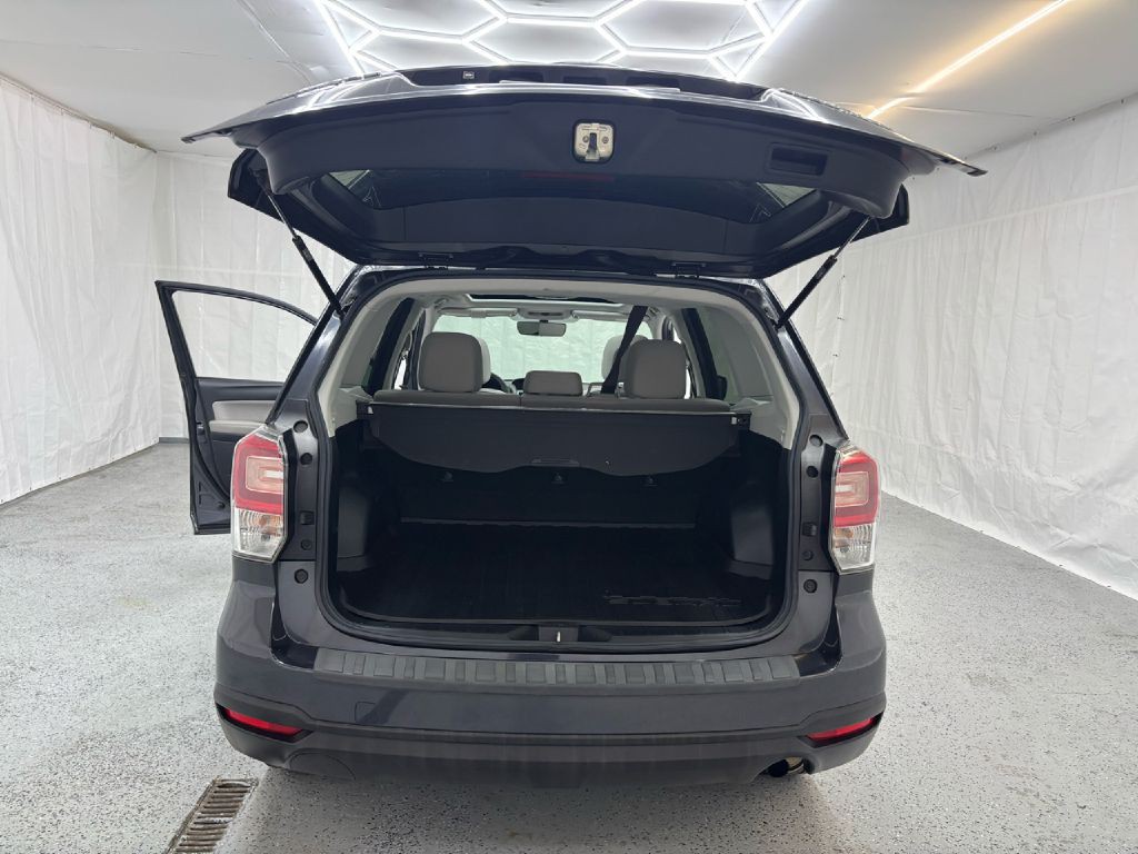 2017 Subaru Forester Image 28