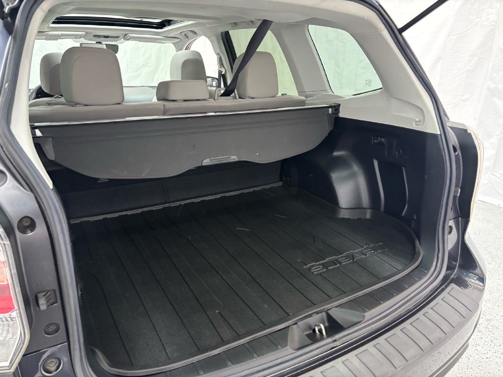2017 Subaru Forester Image 29