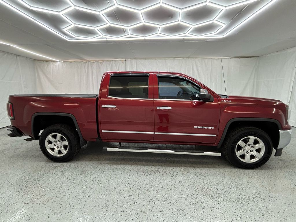 2018 GMC Sierra Image 2