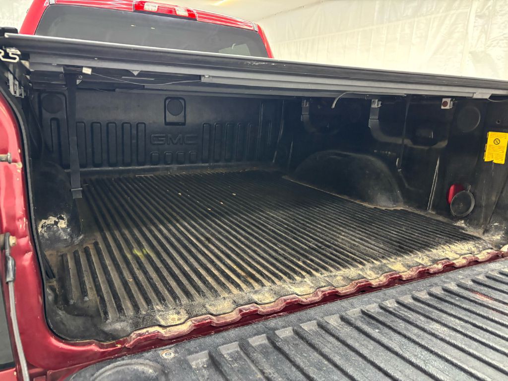 2018 GMC Sierra Image 32