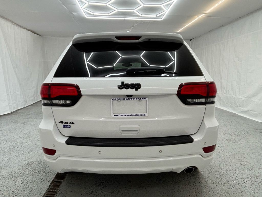 2020 Jeep Grand Cherokee Image 4