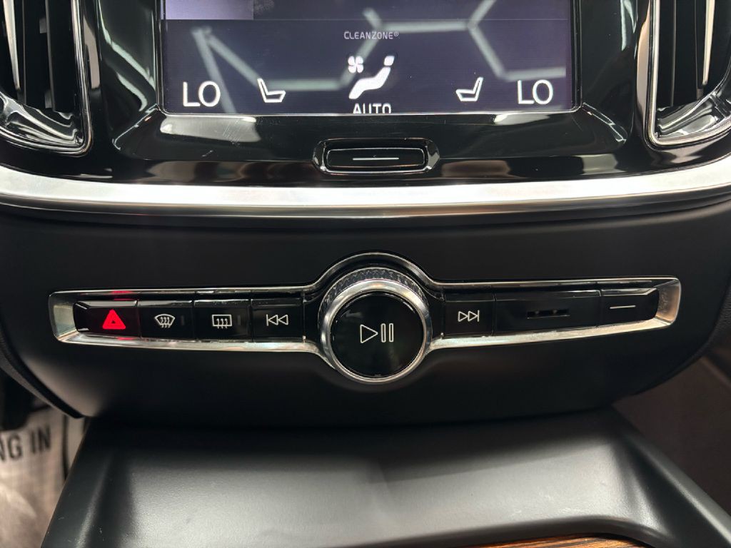 2019 Volvo S60 Image 19