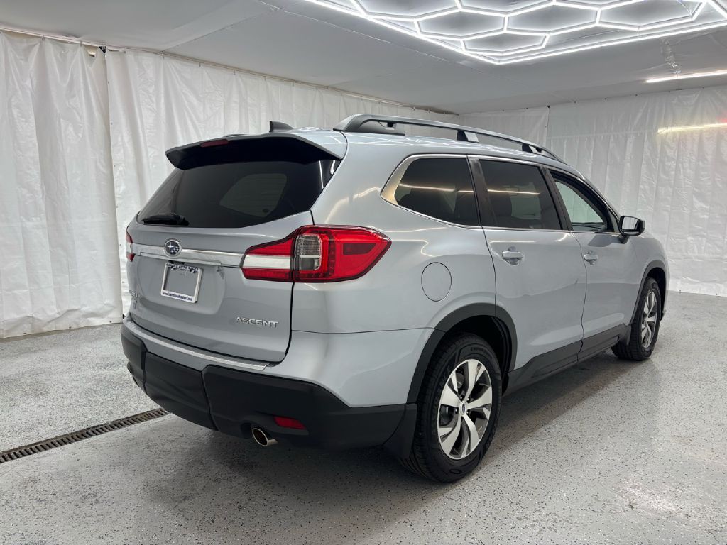 2021 Subaru Ascent Image 3