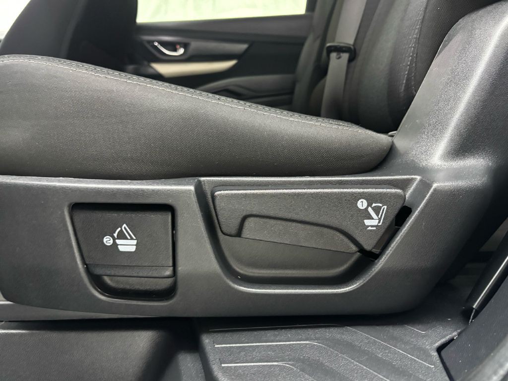 2021 Subaru Ascent Image 32