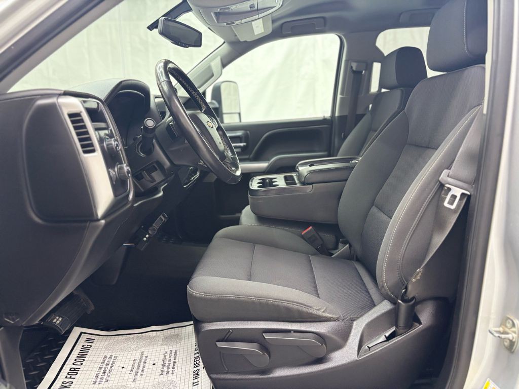 2019 Chevrolet Silverado 1500 Image 12